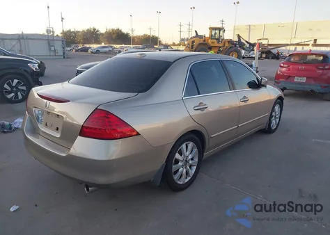 2006 Honda Accord 3.0 Ex from USA, damaged, VIN 1HGCM66556A049898